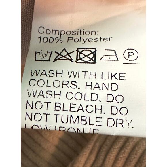 SHEIN beige corduroy pleated cuffed shorts size 8 - 10 - Picture 4 of 13